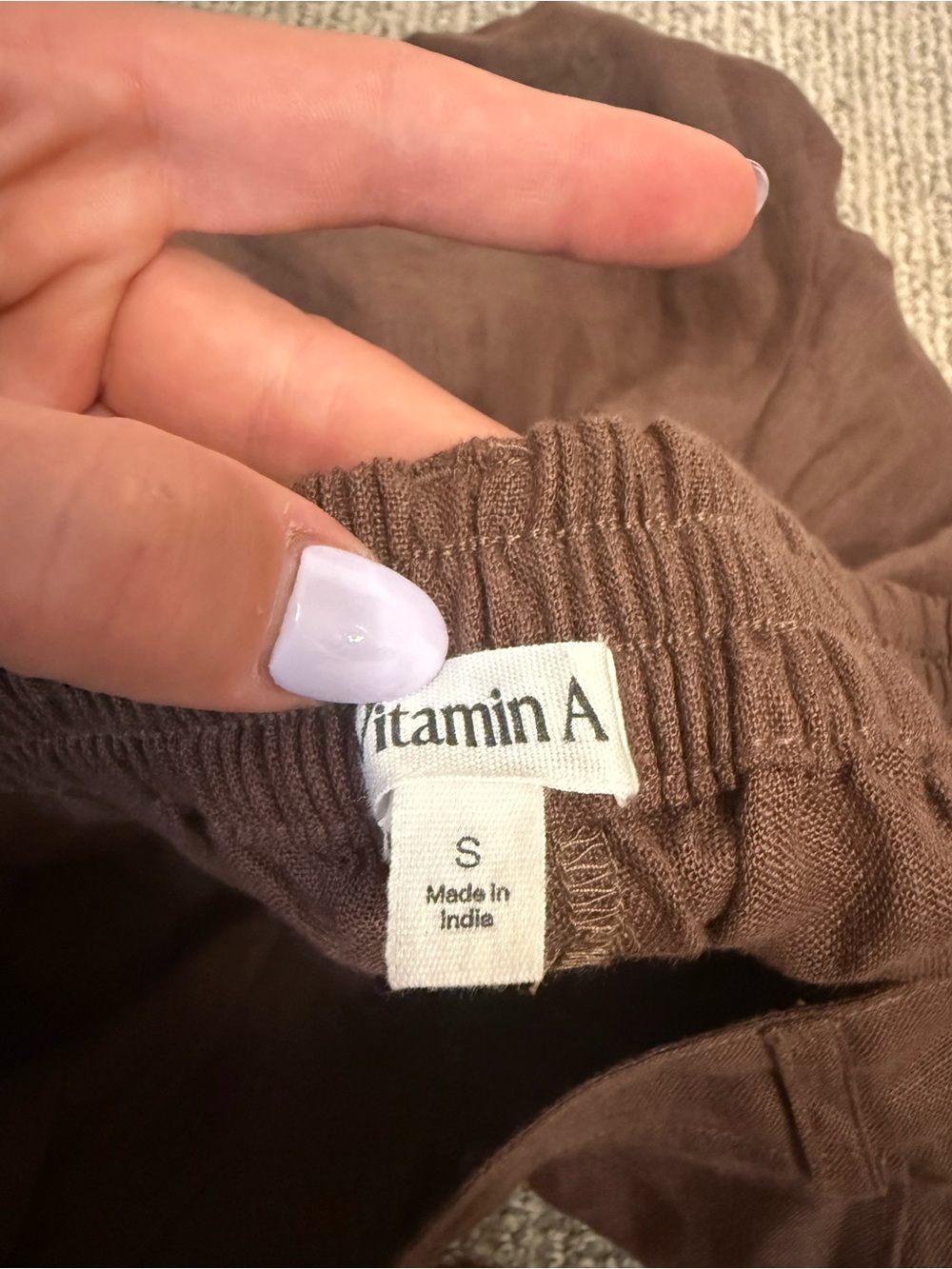 Vitamin A High-Waist Tailored Shorts in Brown,
No belt
inseam 3inch - Picture 4 of 5